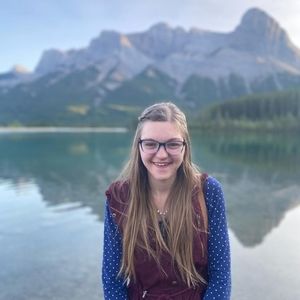 Meet your Posher, Lori